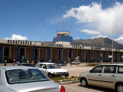 File:Aeropuerto-de-Cuzco.jpg